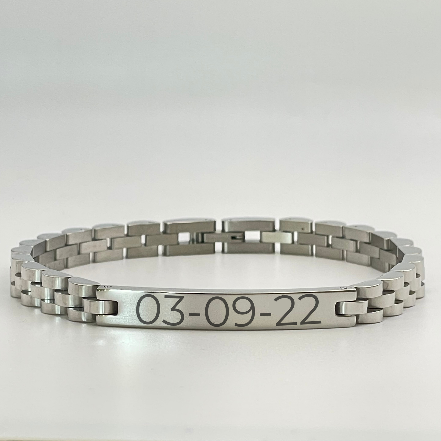 ENGRAVED BRACELET W/ BLOCK CHAIN