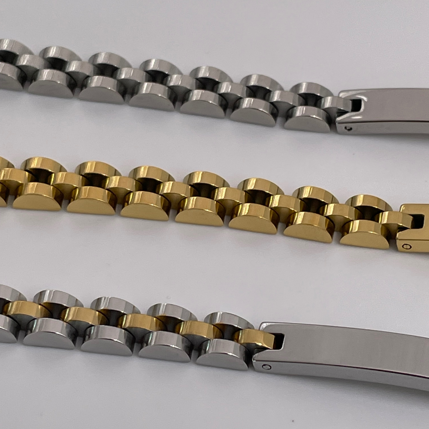 ENGRAVED BRACELET W/ BLOCK CHAIN