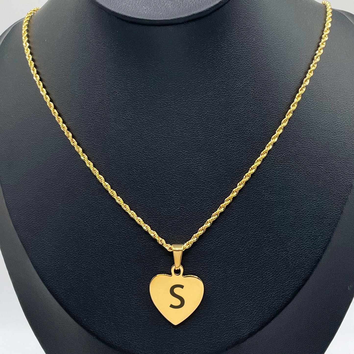 ENGRAVED HEART PENDANT