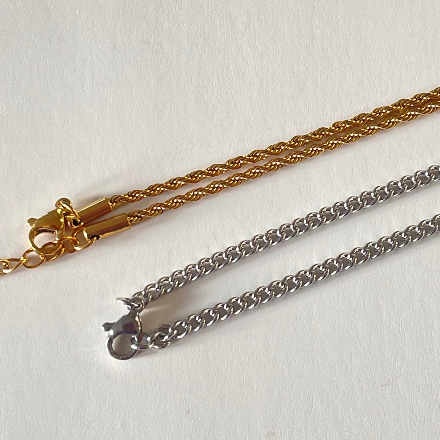 ENGRAVED HEART PENDANT