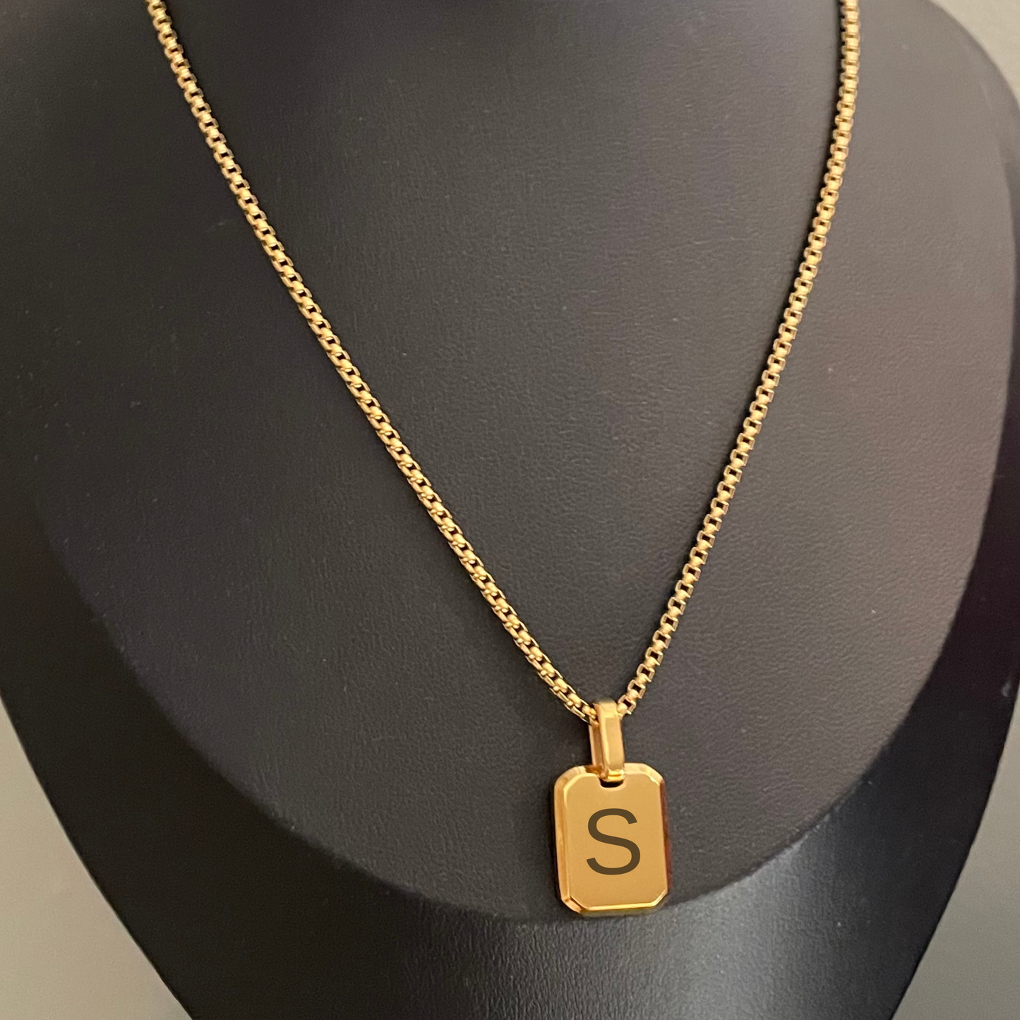 ENGRAVED SQUARE PENDANT