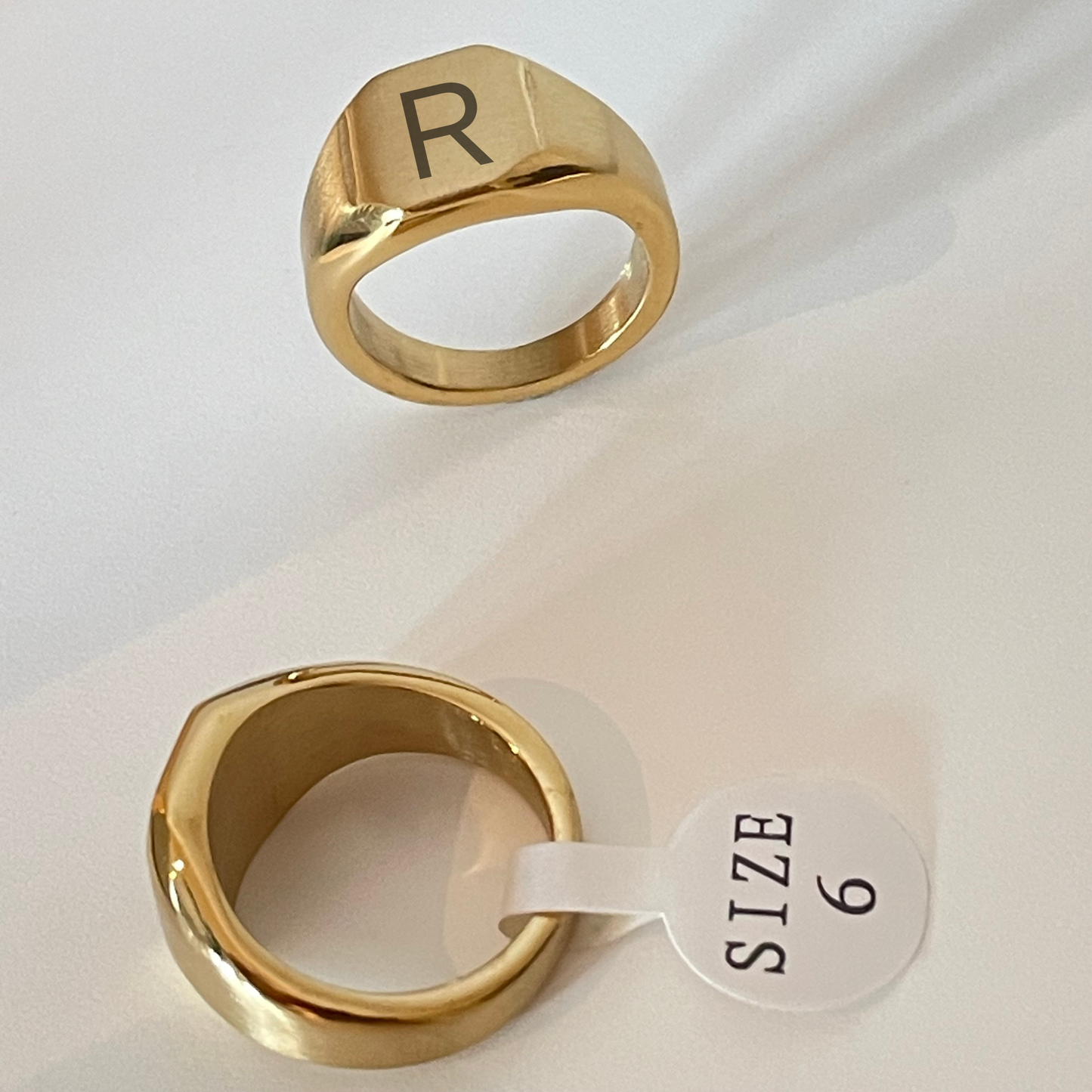 SIGNET RINGS - SQUARE TOP