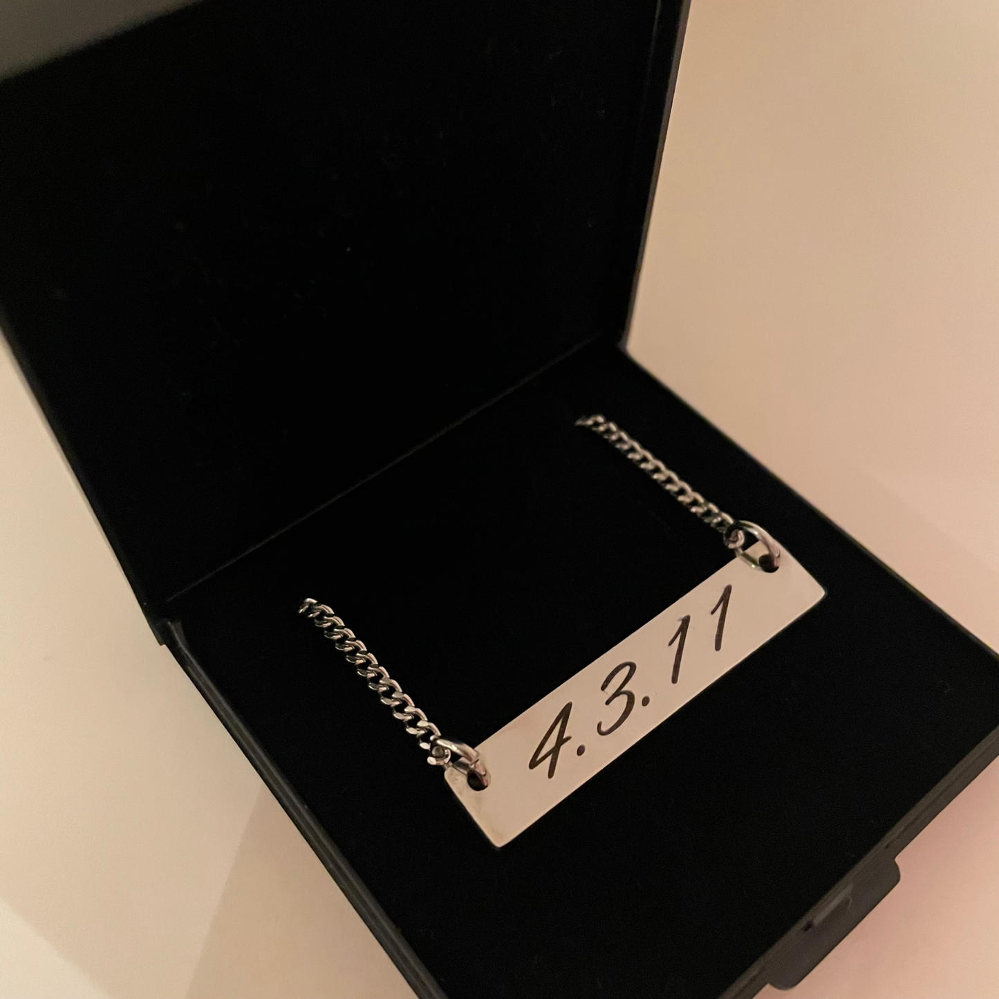 ENGRAVED BAR NECKLACE II